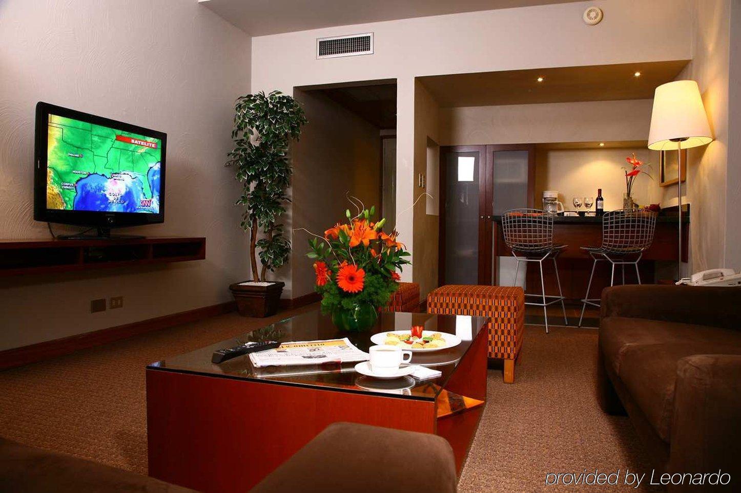 Doubletree By Hilton Lima Miraflores El Pardo Restaurant photo